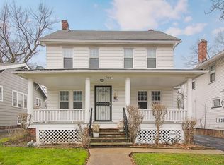 938 Selwyn Rd, Cleveland Heights, OH 44112