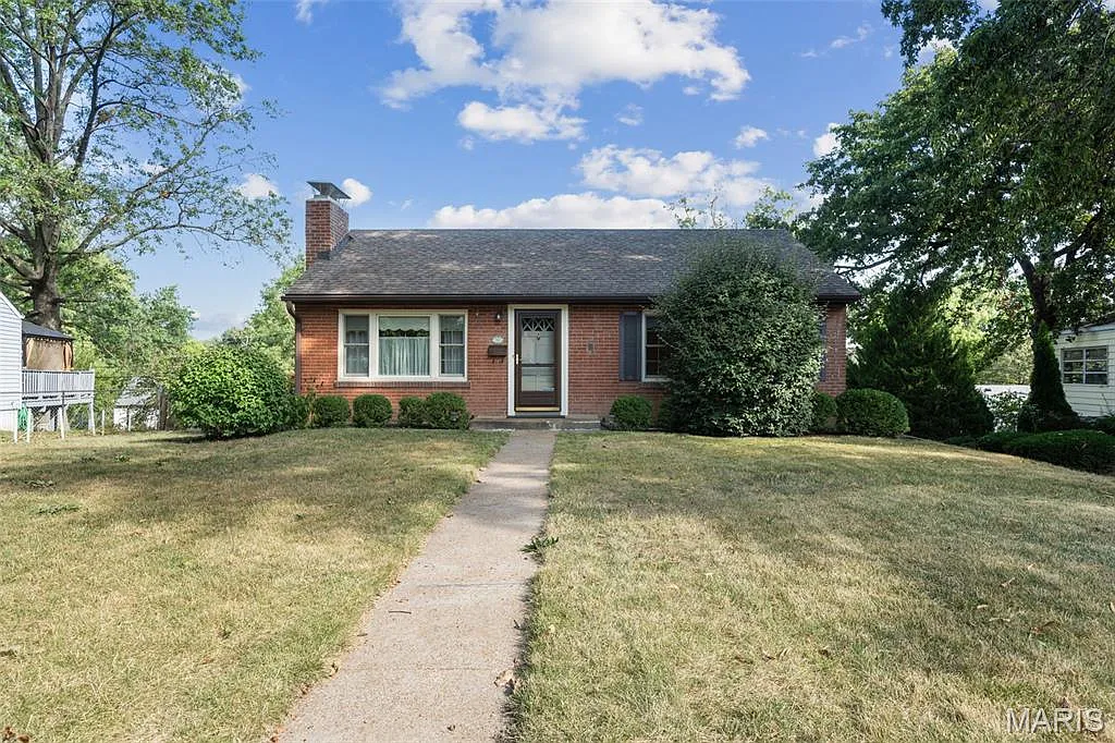 7017 Greenholly Dr photo 1