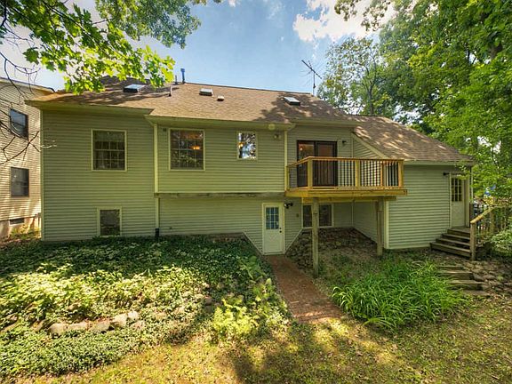 5th image of 3225 Edgewood Dr