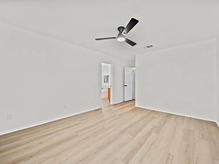 1818 Lost Maples Loop — Photo 17
