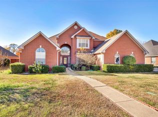 2108 River Crest Cir, Denison, TX 75020