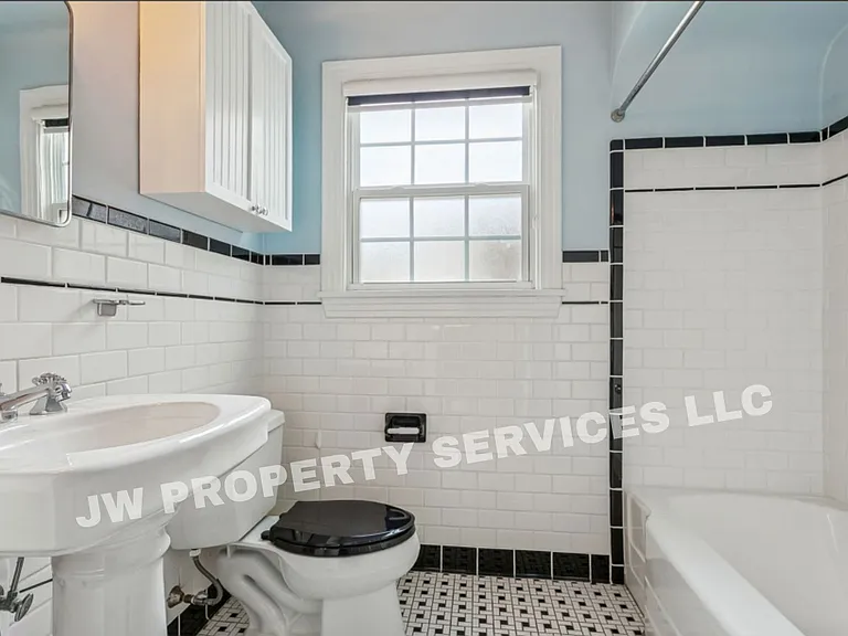 3412 White St — Photo 9