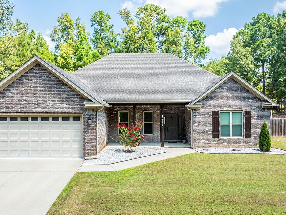 1st image of 10684 Hinds Rd