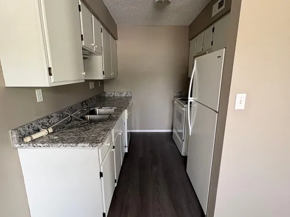 Collinsville Gardens, 110 S 19th St #112H, Collinsville, OK 74021