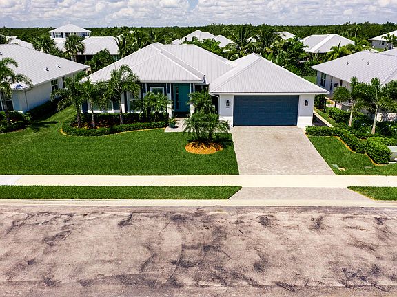 2nd image of 3923 Duneside Dr