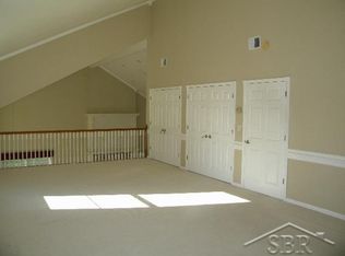 3555 Sunningdale Dr N, Saginaw, MI 48604