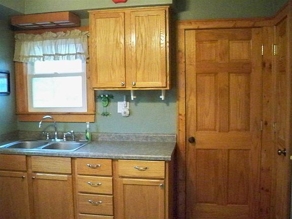 4th image of 2814 Vinton Ave