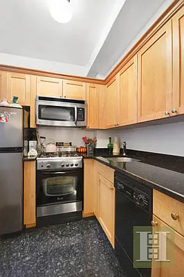 Rented by Halstead Real Estate | media 17