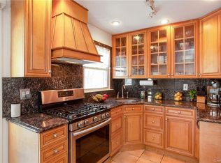 10 Bon Aire Cir APT 107, Suffern, NY 10901