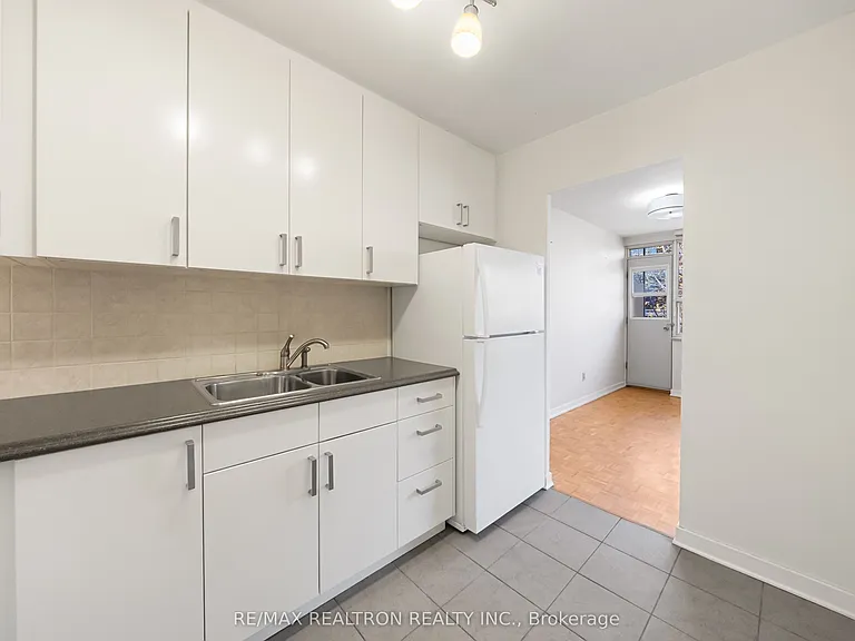 160 The Donway W #306 — Photo 15
