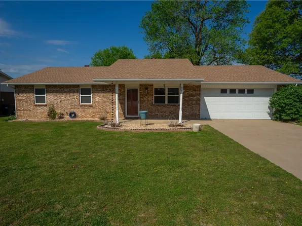 802 Andy St, Springdale, AR 72762