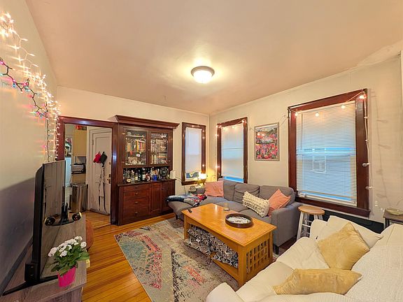 3rd image of 14 Chandler St #3