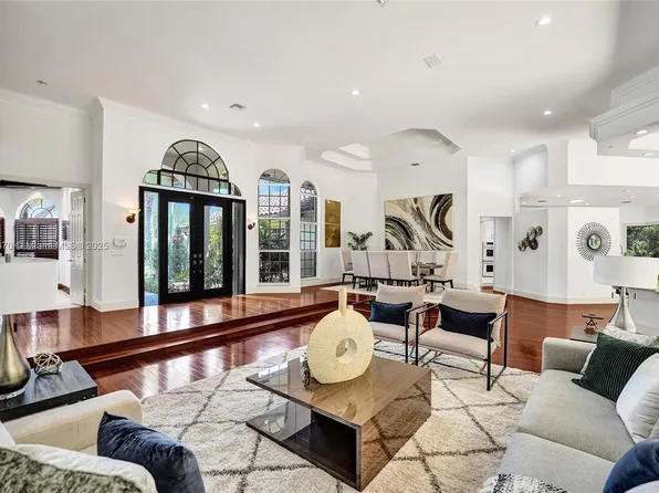 169 Dockside Cir, Weston, FL 33327