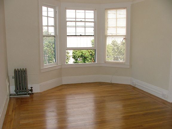 2nd image of 325 Franklin St APT 33