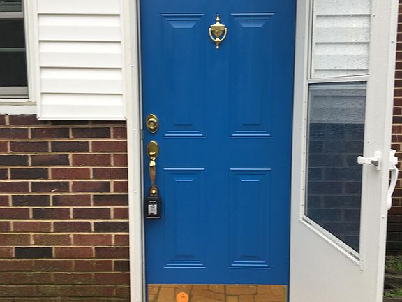 Welcome to a real home. Landlord, who takes pride in ownership, manages directly. No more uncaring property mgmt. companies. Note the lovely color schemes throughout