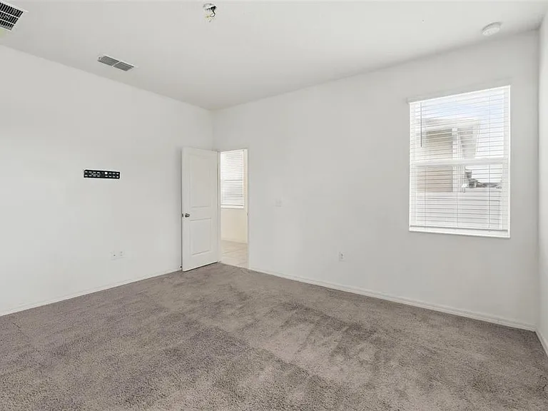 1187 Papaya Cir — Photo 21