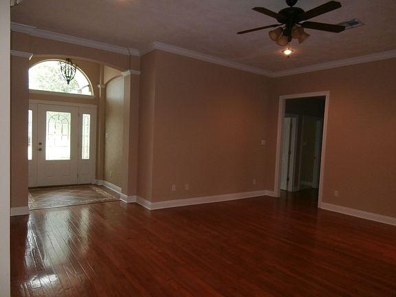 3rd image of 2505 Tyler St