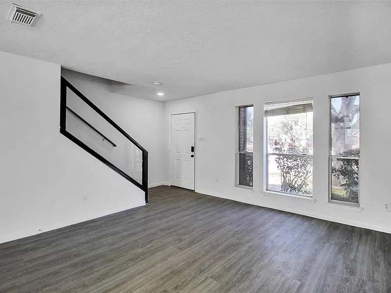 511 Chaseway Dr — Photo 9