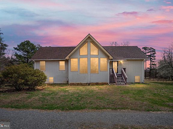 3rd image of 586 Jacoby Rd