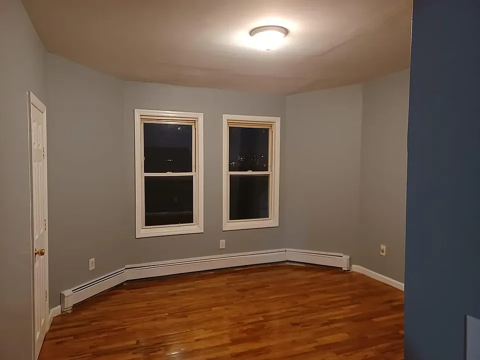 87 N 4th St #21