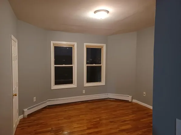 87 N 4th St #21, Paterson, NJ 07522