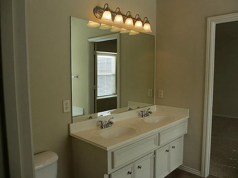 6031 Lynwood Banks Ln — Photo 12