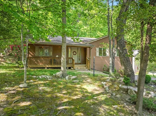 106 Raccoon Ct, Mc Gaheysville, VA 22840