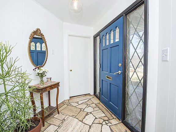 2nd image of 516 S Weller Avenue