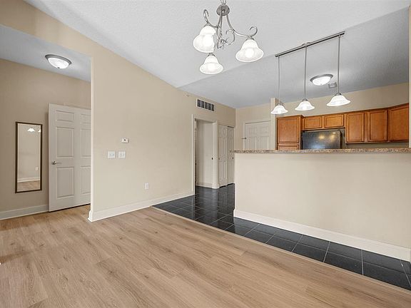 4th image of 600 Grandview Ct #635