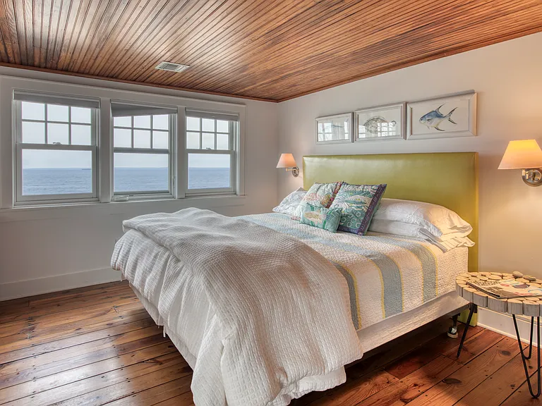 2100 Youngs Rd — Photo 11
