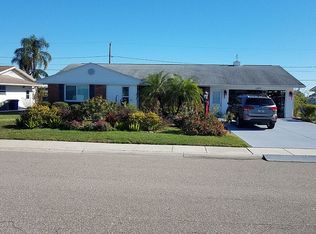 1207 Fordham Dr, Sun City Center, FL 33573