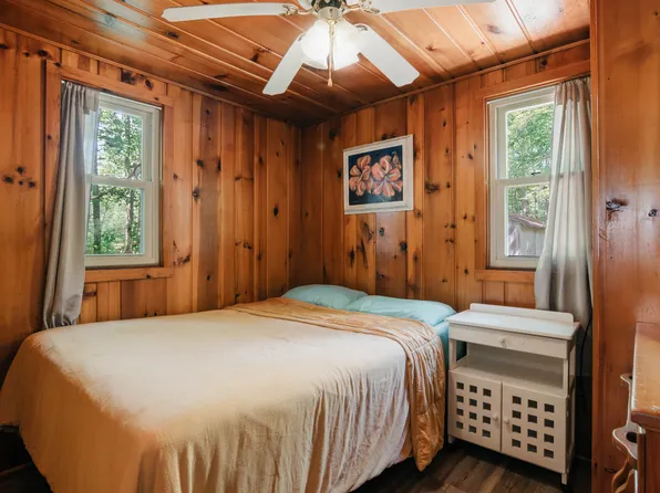 7242 Paradise Trl #1, Carp Lake, MI 49718