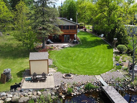 2nd image of 43870 Balsam Rd