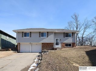 13805 Jefferson Cir, Omaha, NE 68137