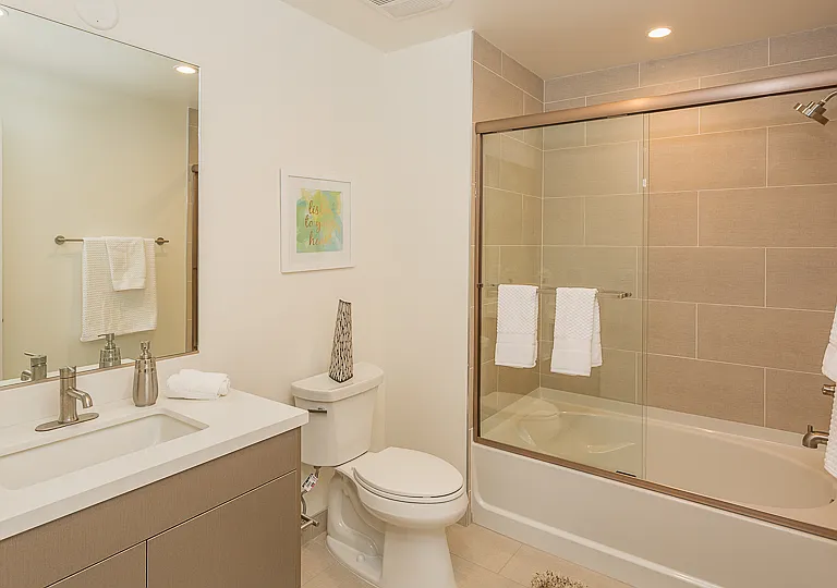 11269 Camarillo St #405 — Photo 34