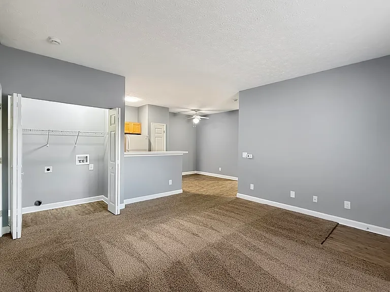Cross Lake Apartments — Photo 107