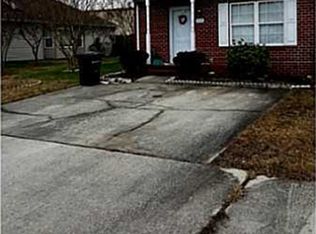 315 Nottingham Dr, Chesapeake, VA 23322