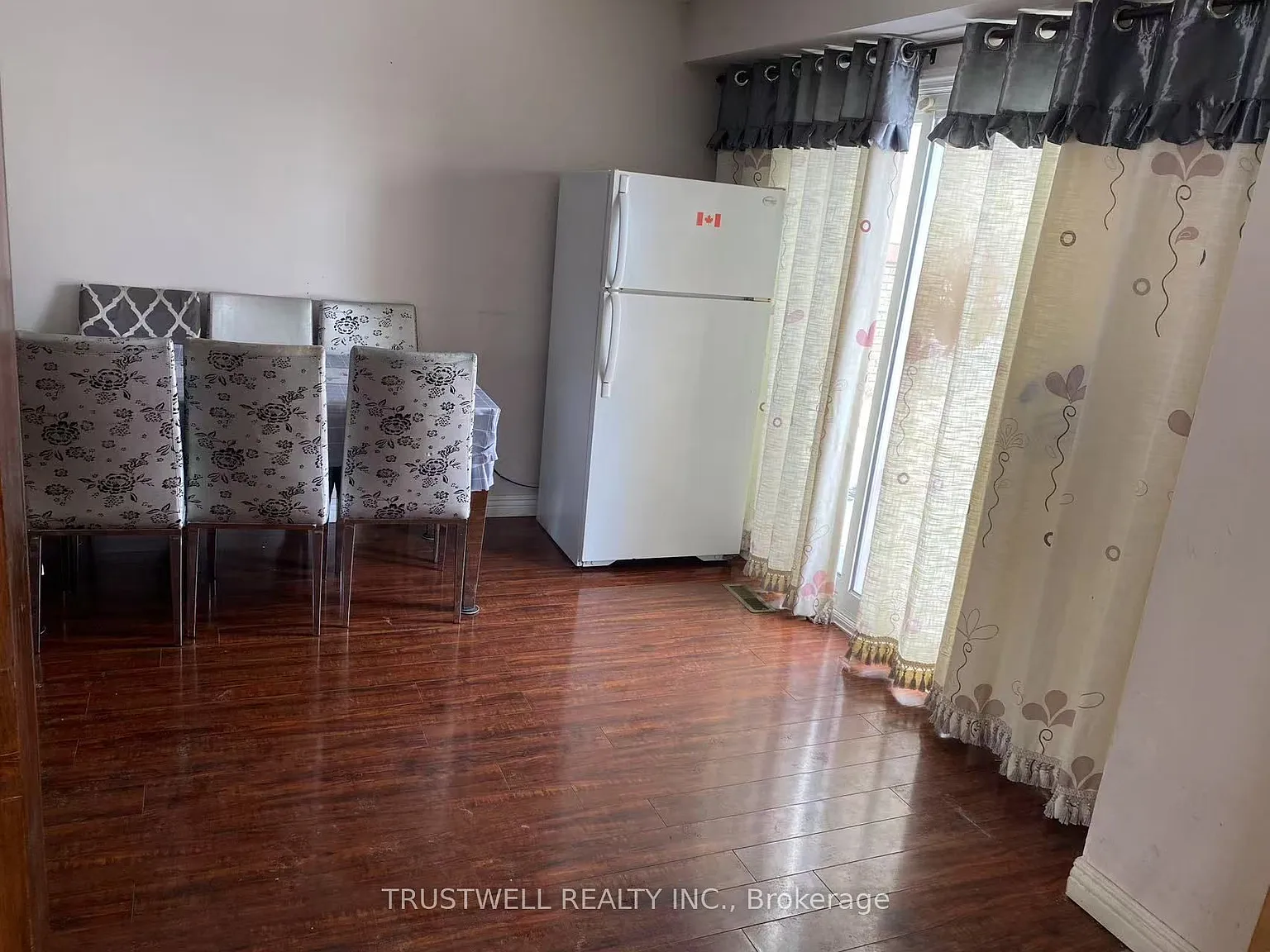 4 bed, $3,600 — Photo 2