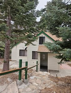 26061 Fire Hall Loop, Twin Peaks, CA, 92391