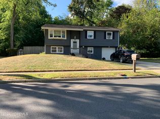 120 Susan Dr, Jackson, NJ