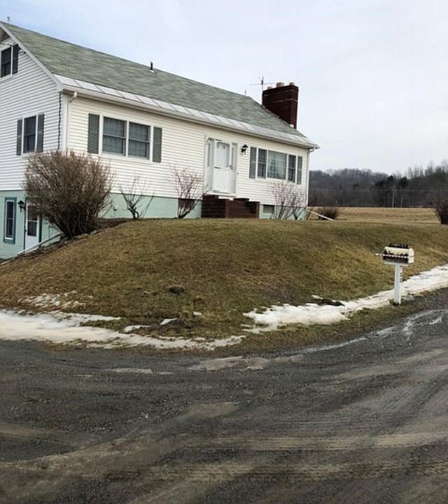 1st image of 32 Gillis Hill Ln