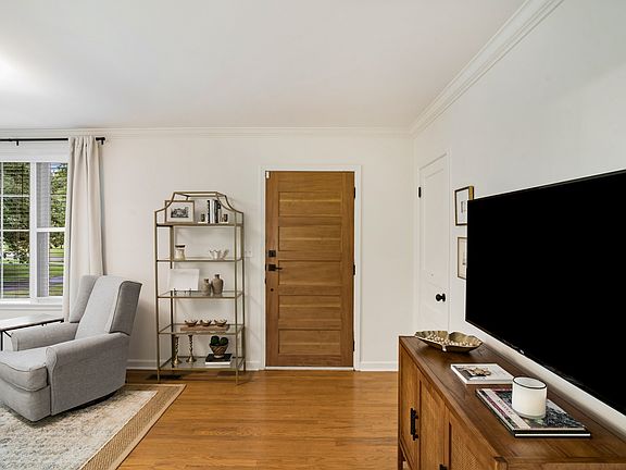 3rd image of 5037 Dovecote Dr