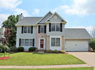 6103 N Linwood Ave, Davenport, IA 52806