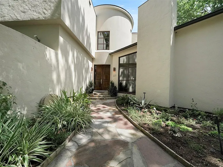 2225 Bolsover St — Photo 3