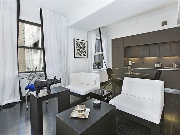 2nd image of 20 Pine St APT 3302