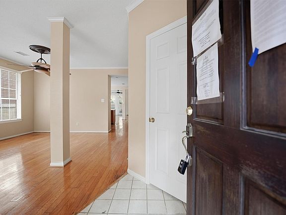 3rd image of 50 E Trillium Cir