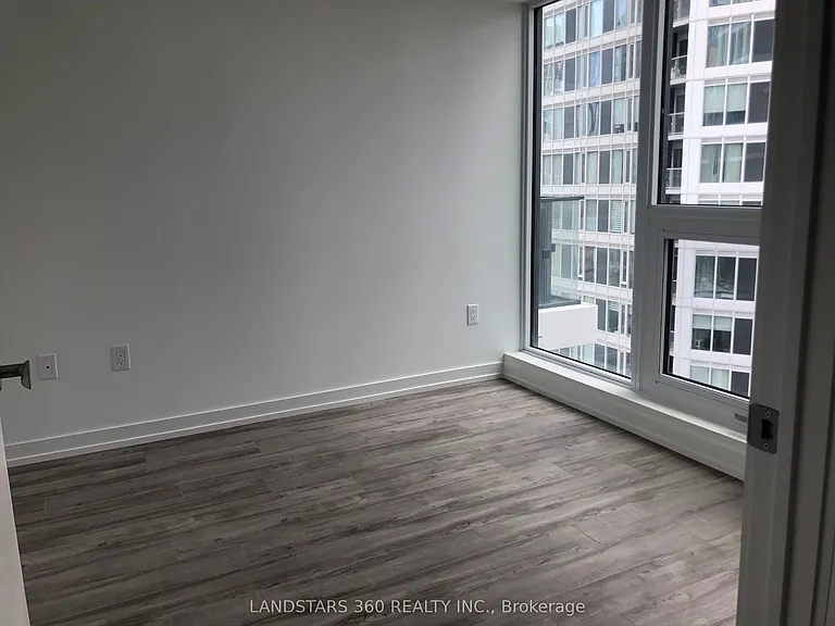 77 Shuter St #1212 — Photo 6