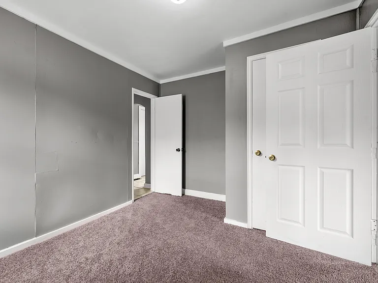 2428 Poplar St — Photo 12