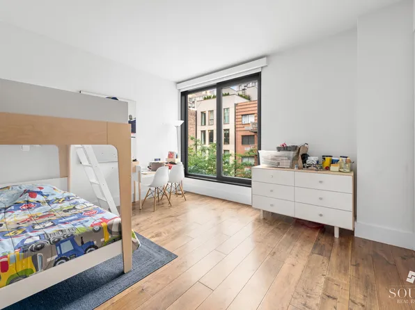 155 West 18th Street image 12 of 19