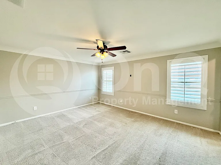 12025 W Avenida Del Rey — Photo 21